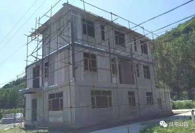 施工隊(duì)作品展丨當(dāng)保溫墻板遇上鋼結(jié)構(gòu),裝配式作業(yè)就是這么強(qiáng)!